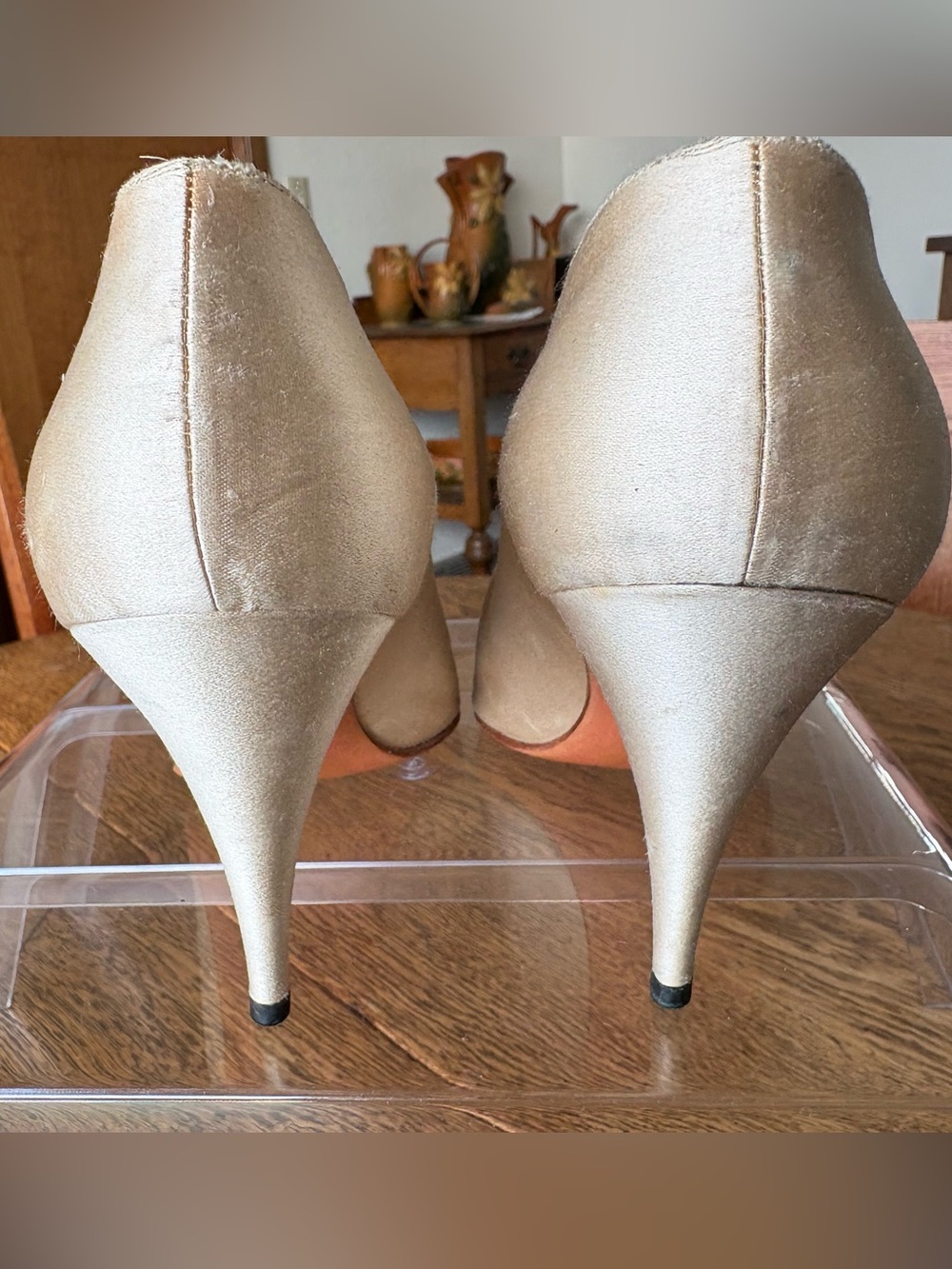 CHANEL Vintage Cream Satin Pointed Toe Pumps with Textured Cap Size 39 EU/8.5 US - Picture 7 of 16